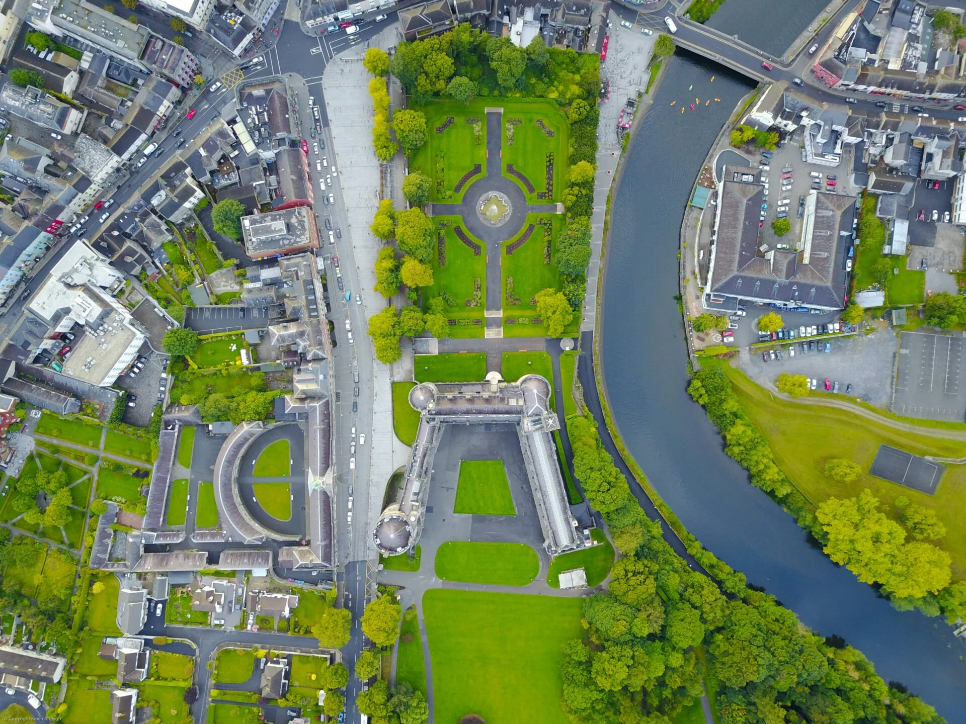 Overhead aerial shot of Kilkenny Castle and the accompanying gardens